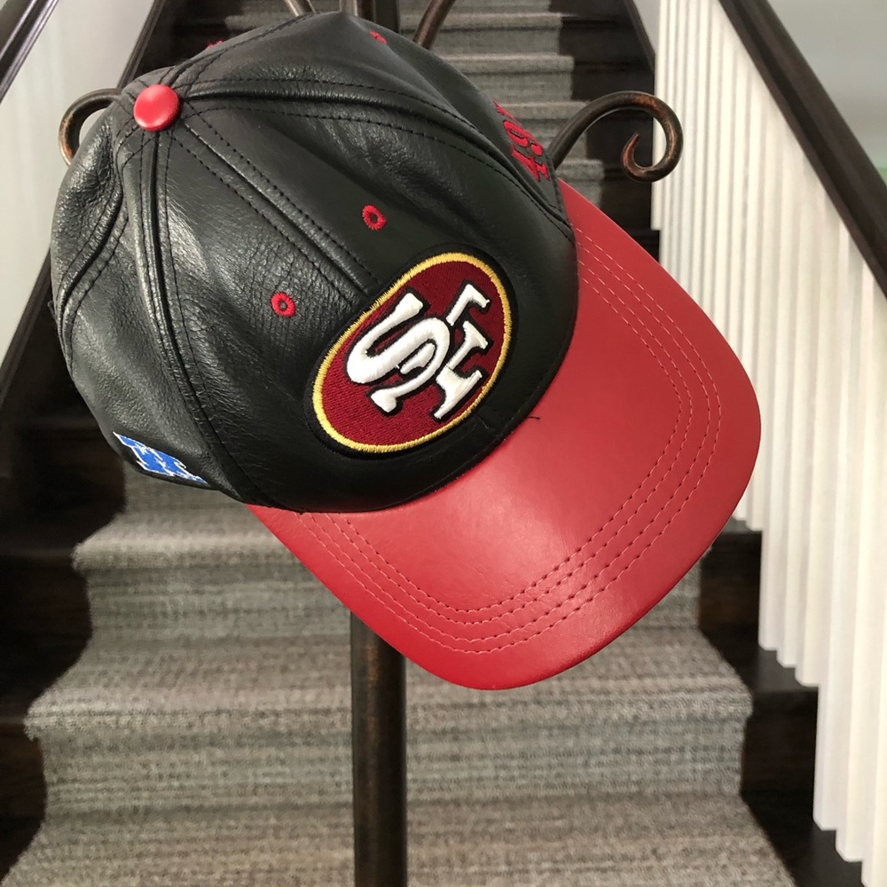 Leather NFL 49ers baseball cap. Adjustable. Black and red.